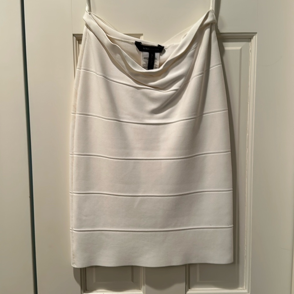 BCBGmaxazria - bandage skirt size M - off white/white - like new - great fit